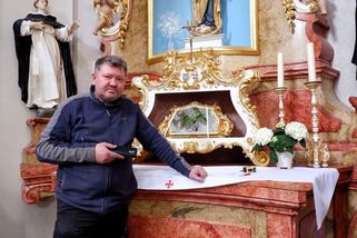 Místní o zloději lebky: „Před kostel s ním a useknout mu ruce“ - Seznam Zprávy